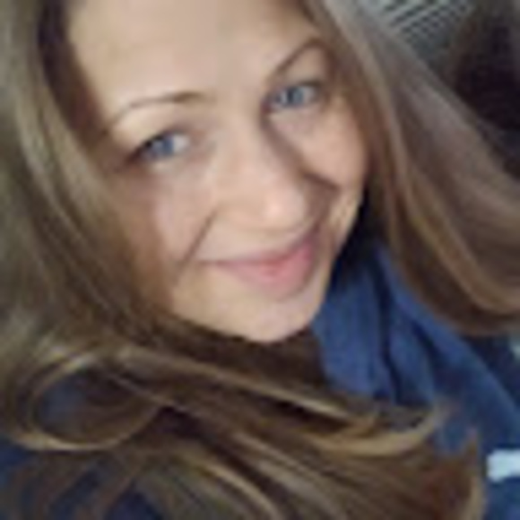 Meet your Posher, Bree - Picture 1 of 1